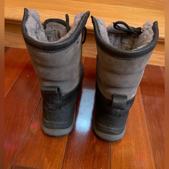 Ugg Adirondack black size 8 - Picture 5 of 5